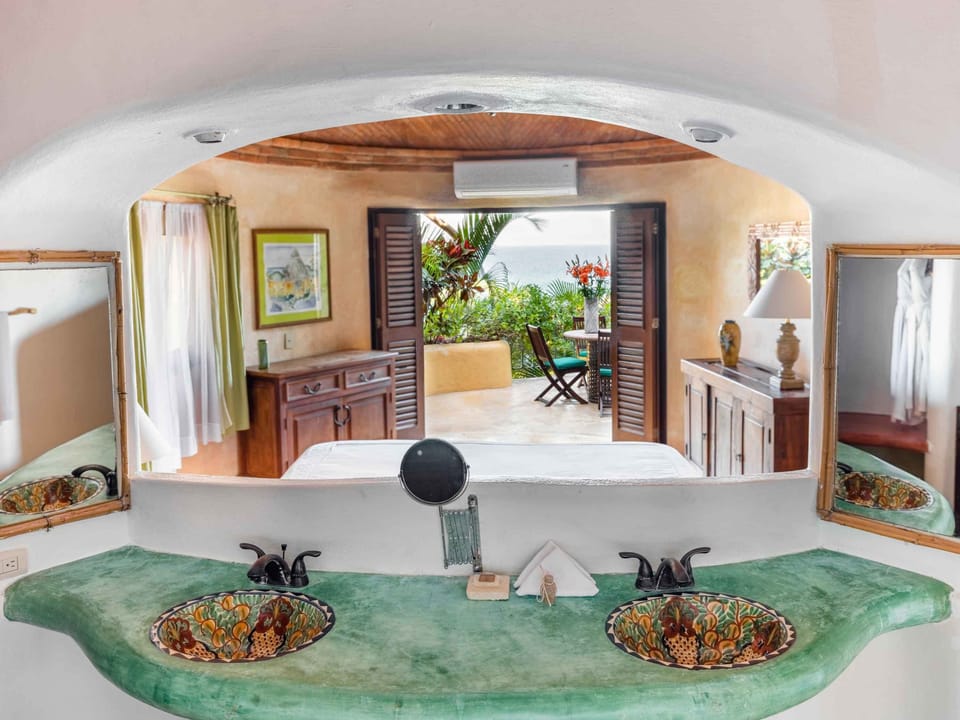 2 Br - Flores | In-room safe, iron/ironing board, free WiFi, bed sheets