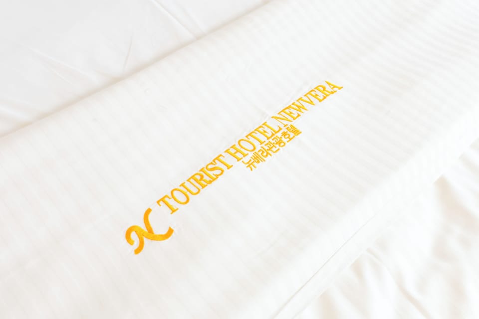 Standard Twin Room | Desk, laptop workspace, blackout drapes, free WiFi