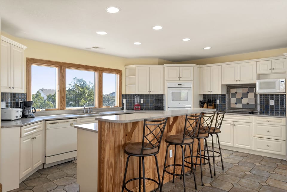 BCH10: The Pour House | Top Level Kitchen