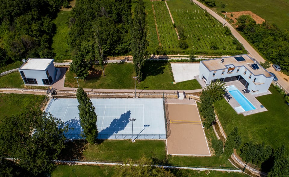 Sport court