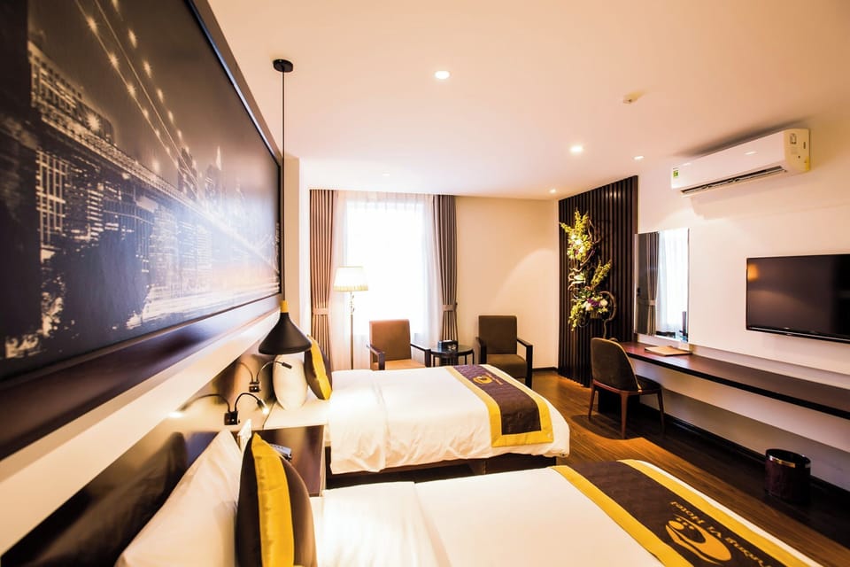 Family Room | Minibar, in-room safe, desk, laptop workspace