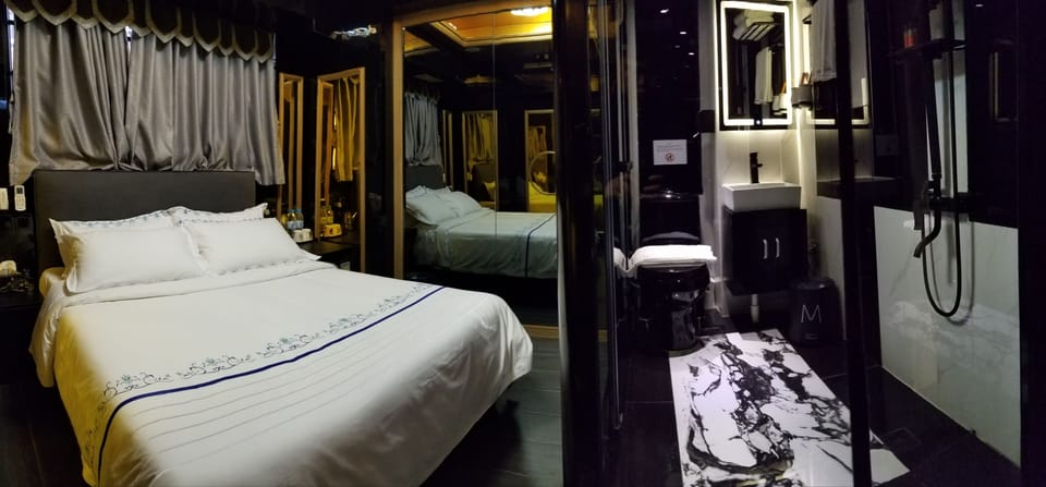 Design Double Room, City View | Individually decorated, individually furnished, blackout drapes
