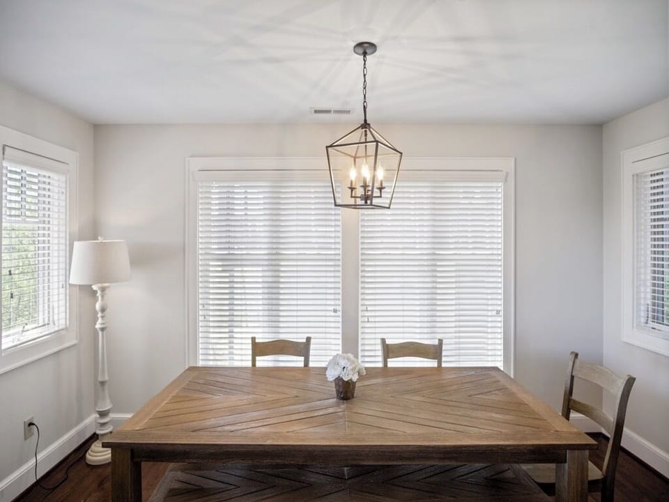 Dining Room Area and Table