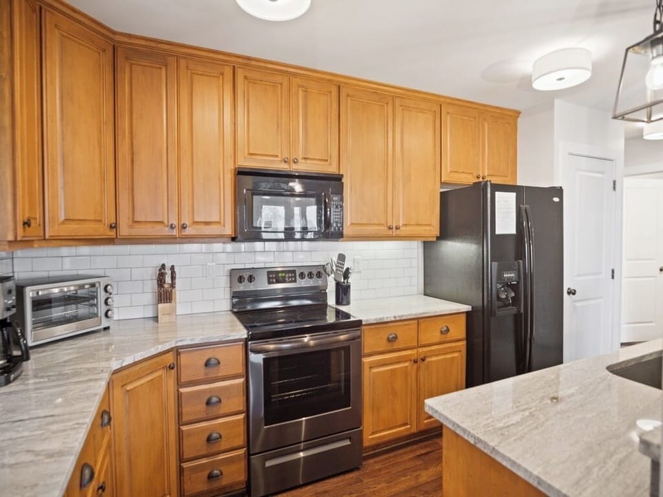 Kitchen--- Granite Counter-tops