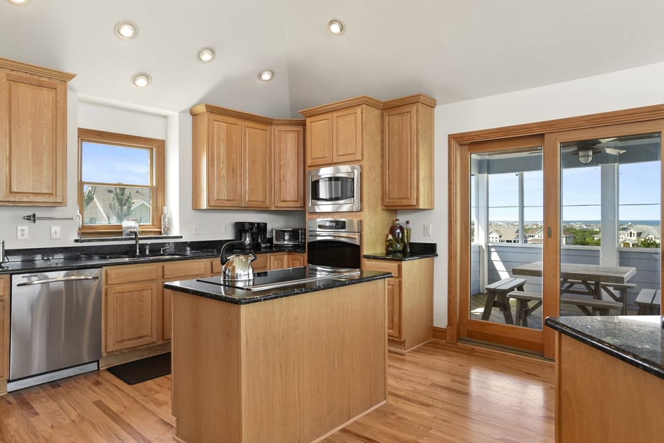 CC196: From Sunrise to Sunset | Top Level Kitchen