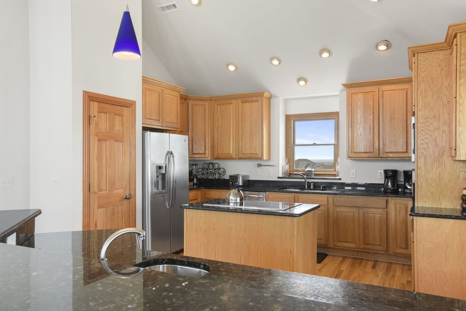 CC196: From Sunrise to Sunset | Top Level Kitchen