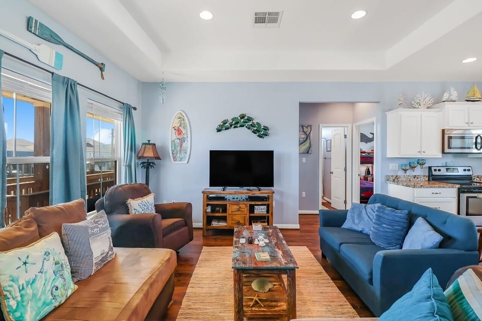 House, 3 Bedrooms | Living area | Smart TV, streaming services
