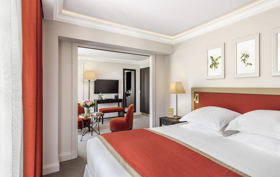 Junior Suite, Park View | 1 bedroom, premium bedding, minibar, in-room safe