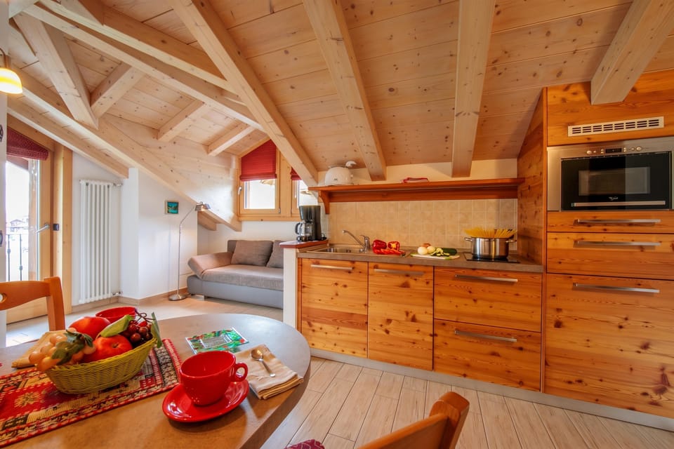 Kitchen and dining area