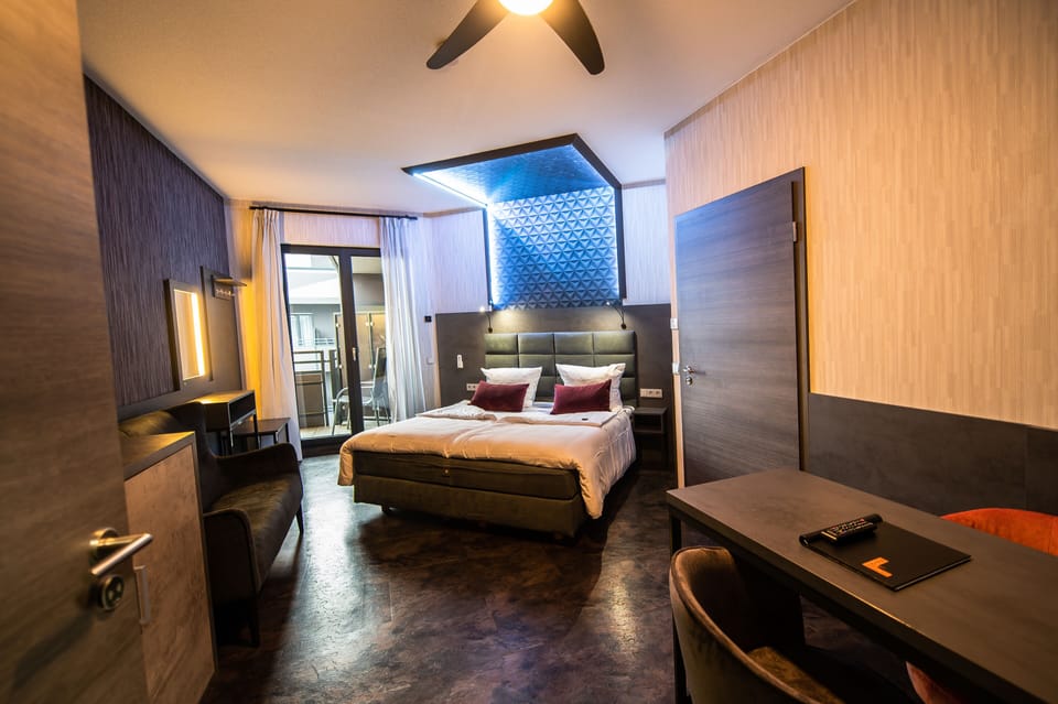 Premium Double Room | 1 bedroom, premium bedding, pillowtop beds, desk