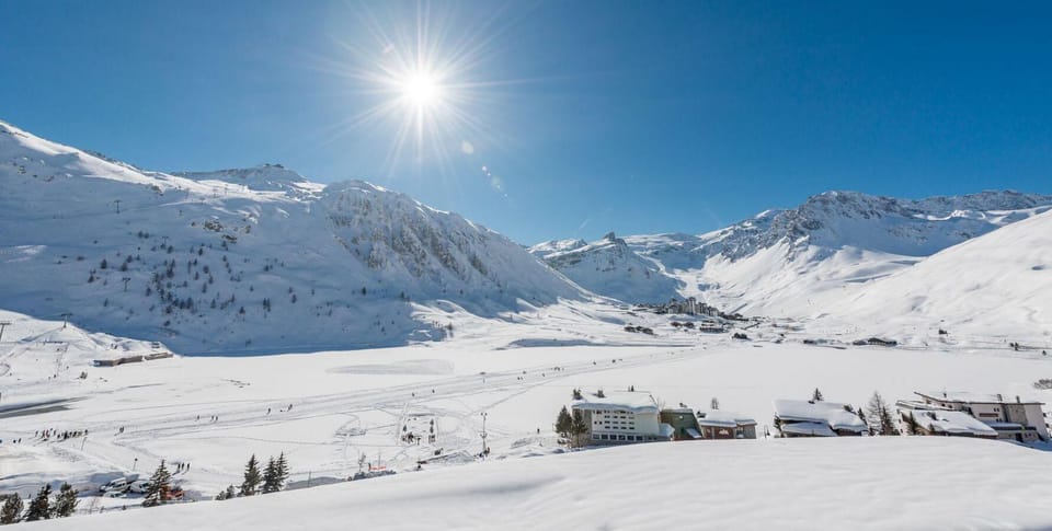 Snow and ski sports