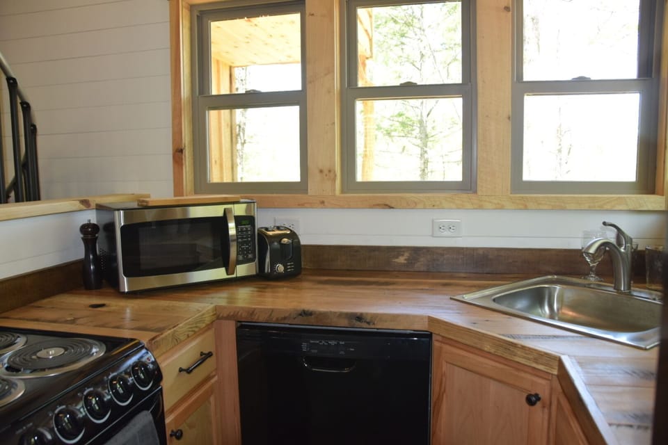 Cool U shaped Kitchen