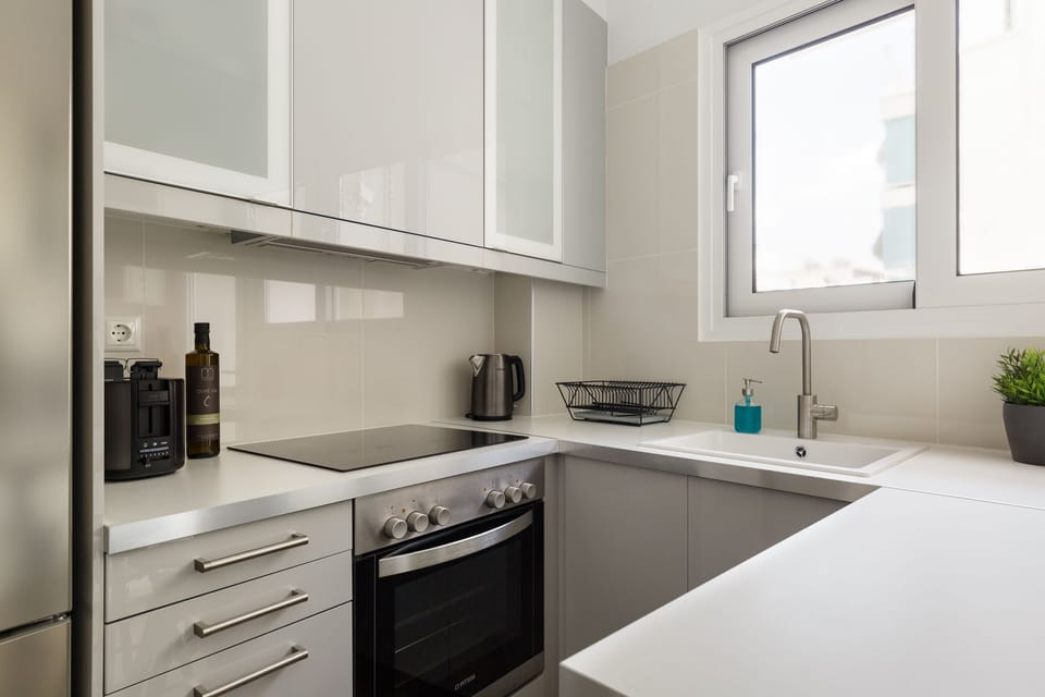 Apartment, 2 Bedrooms, City View | Private kitchen | Full-size fridge, oven, stovetop, espresso maker