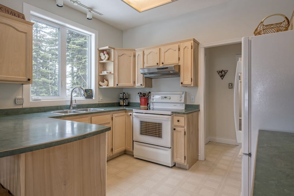 Upper Large Kitchen 