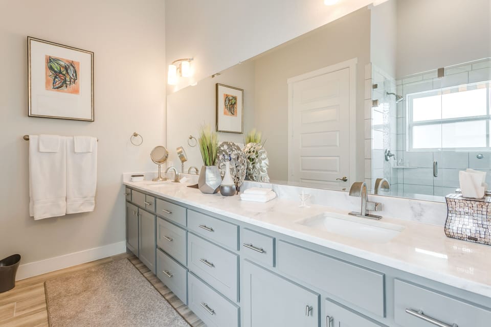 Double vanity master bath stocked with quality linens and supplies!