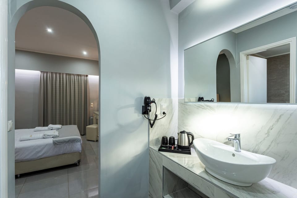 Deluxe Double Room, 1 Double Bed, Sea View | Memory foam beds, minibar, in-room safe, individually decorated