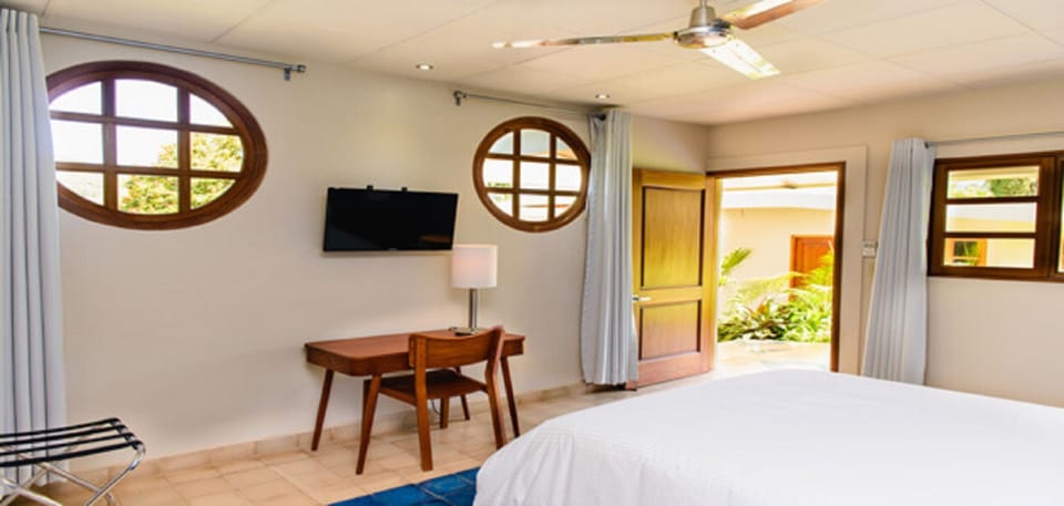 Premium bedding, in-room safe, blackout drapes