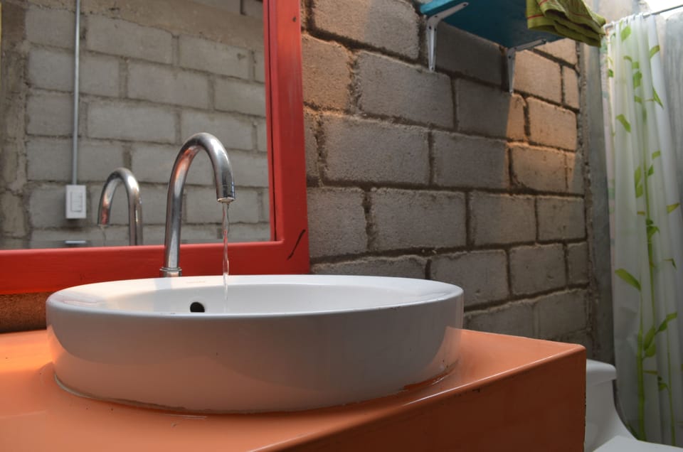 Bathroom sink