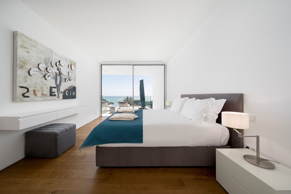 Bedroom with sea view