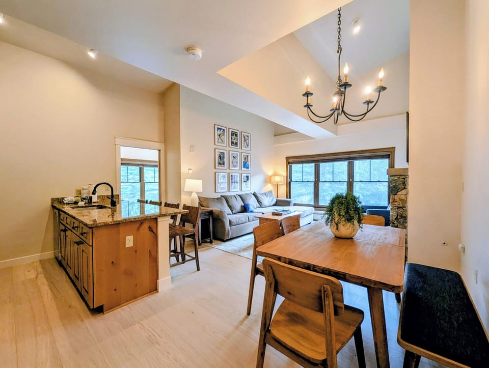 Gorgeous vacation condo in River Run Village