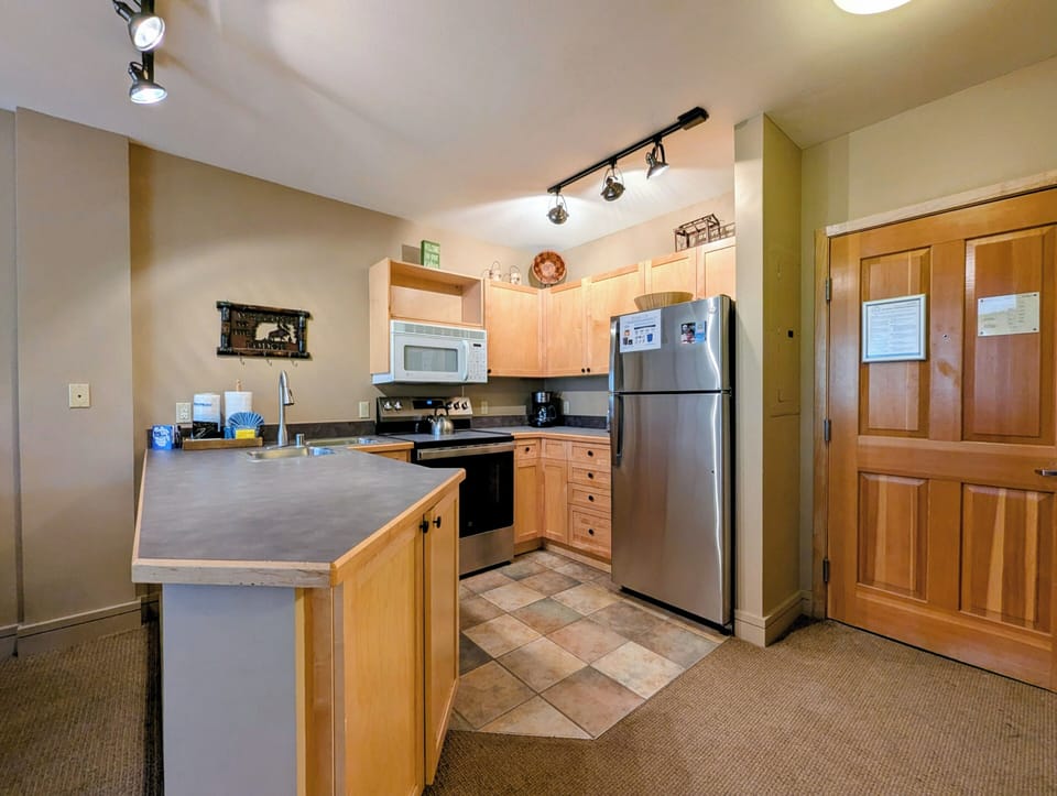 Full Kitchen