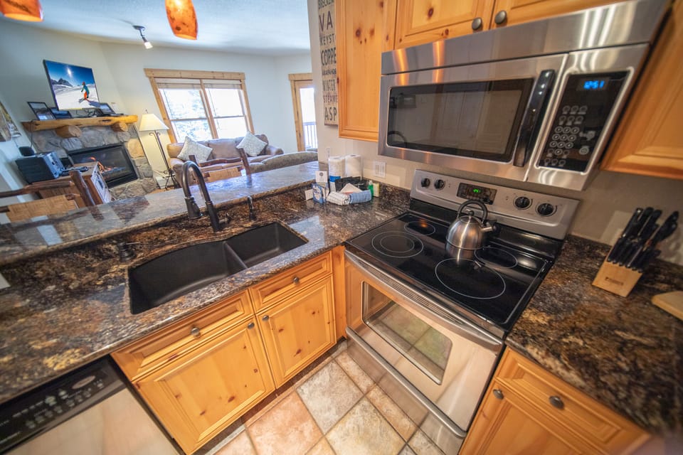 Fully equipped kitchen