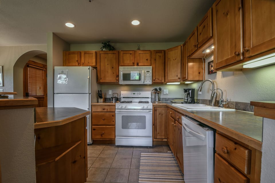 Kitchen with lots of counter space
