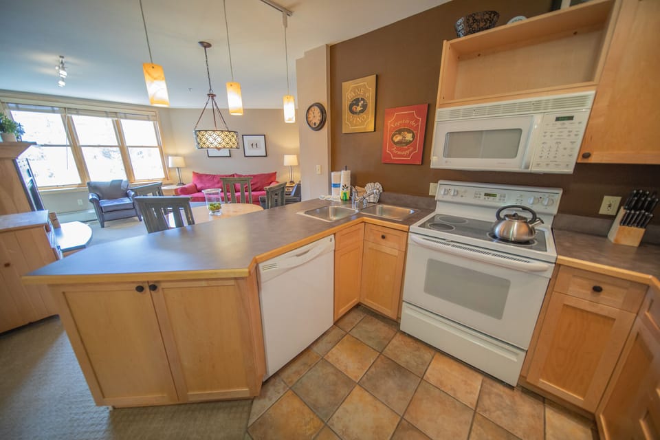 Fully equipped kitchen