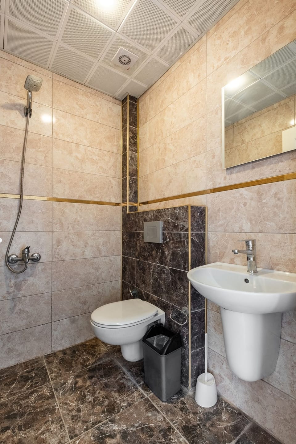 Basic Twin Room, 1 Bedroom, Sea View | WiFi (free), bed sheets