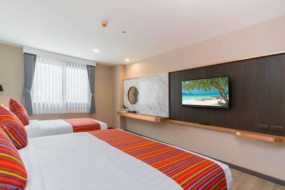 Superior Triple | In-room safe, blackout drapes, iron/ironing board, free WiFi