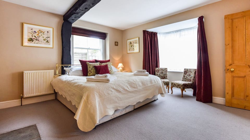Ground Floor Bedroom, Barebones Farm, Bolthole Retreats