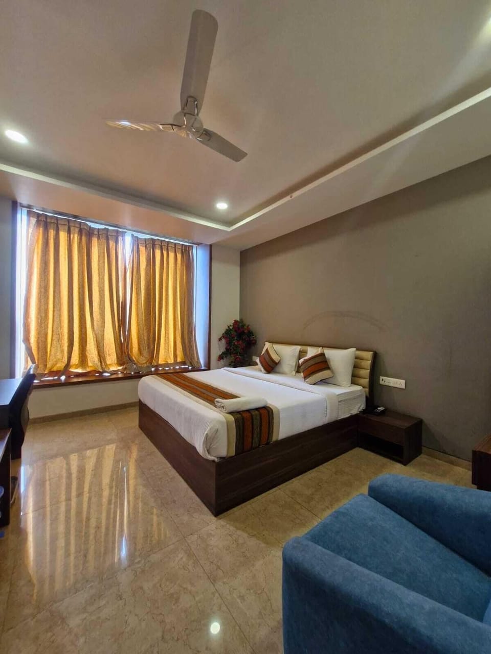 Superior Single Room | Premium bedding, desk, laptop workspace, blackout drapes