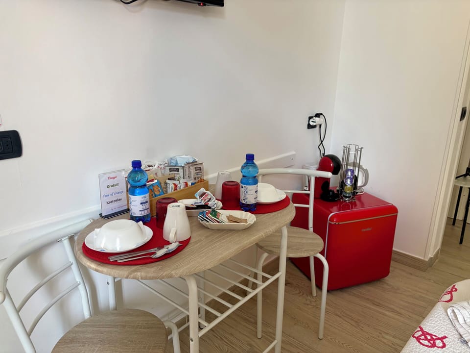 Double Room | In-room safe, desk, free WiFi, bed sheets
