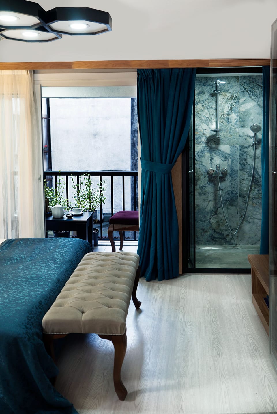 Family Room | Egyptian cotton sheets, premium bedding, down comforters, minibar