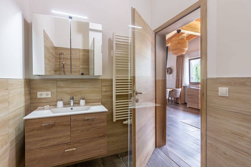 Superior Studio, Balcony | Bathroom | Shower, free toiletries, hair dryer, slippers