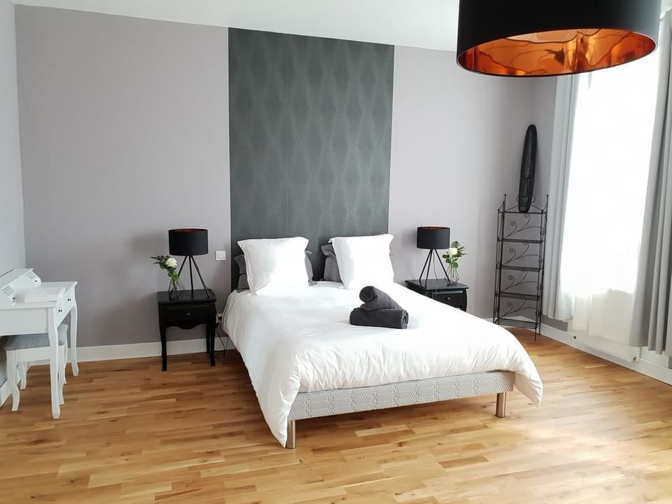 Deluxe Double Room, 1 Bedroom (Cognac) | Premium bedding, desk, free WiFi, bed sheets