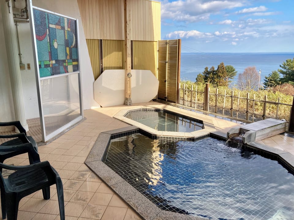 Kokuminsyukusya Eboshiso Ryokan in Japan