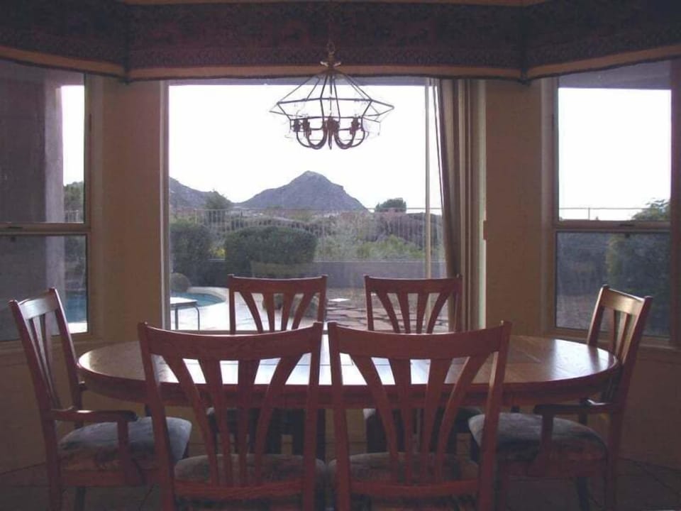 Dinning Table, Beautiful Views.