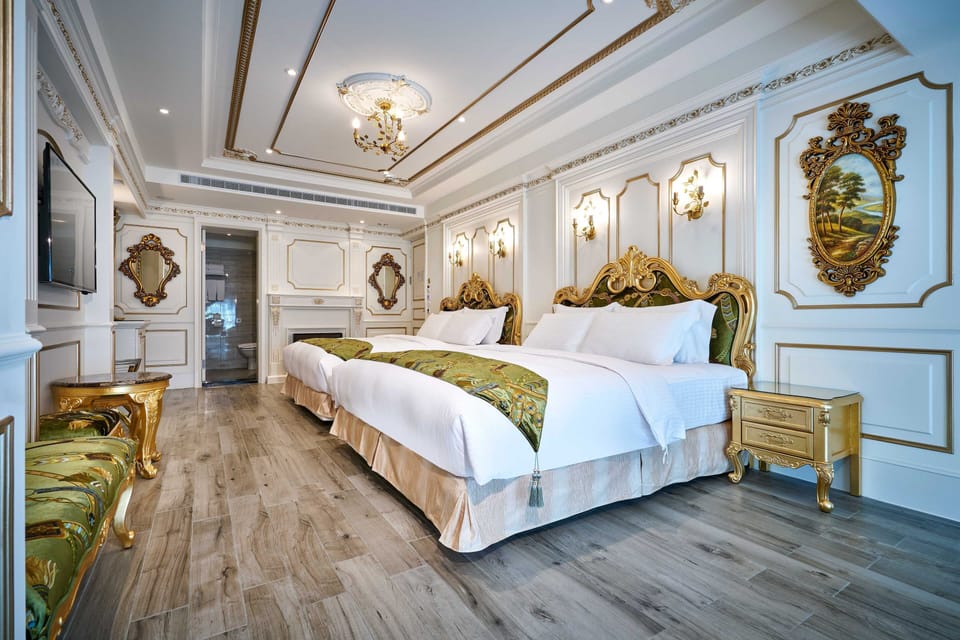 Royal Quadruple Room, 1 Bedroom, Non Smoking, Partial Lake View | Premium bedding, down comforters, pillowtop beds, blackout drapes