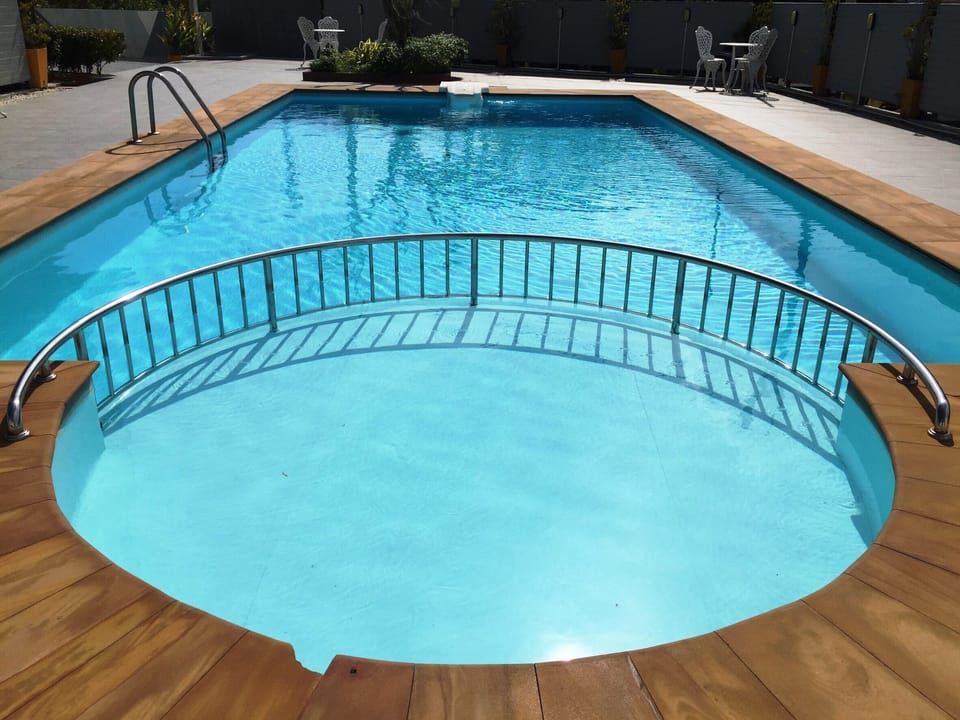 Pool & Children"s Pool