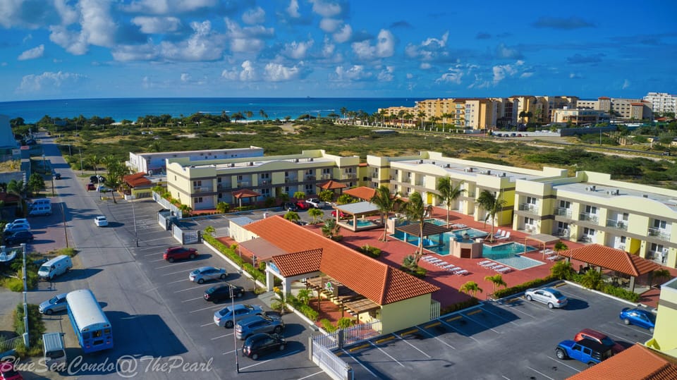 10% discount for weekly stay. 2 Bedrooms 2 Baths Condo in Eagle Beach Aruba! Apartment in Noord