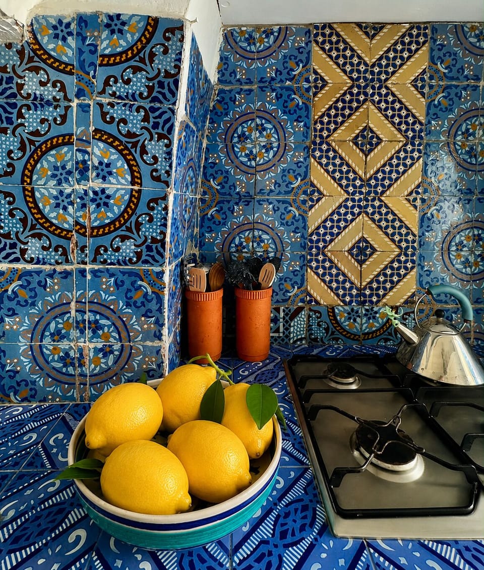 Deluxe Apartment, 2 Bedrooms, 2 Bathrooms, Sea View | Private kitchen | Full-size fridge, microwave, oven, stovetop