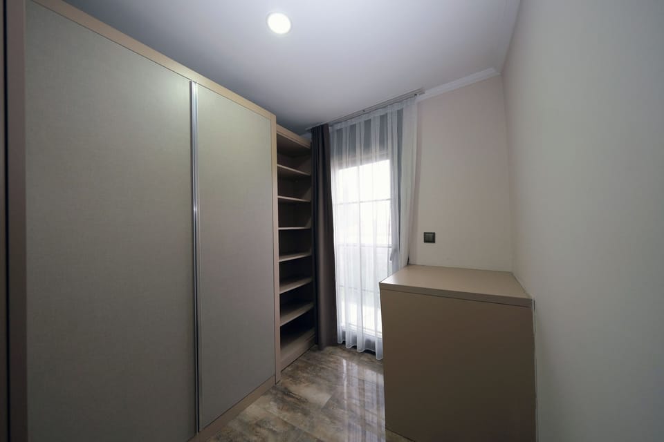 Standard Suite, City View | 1 bedroom, soundproofing, free WiFi, bed sheets