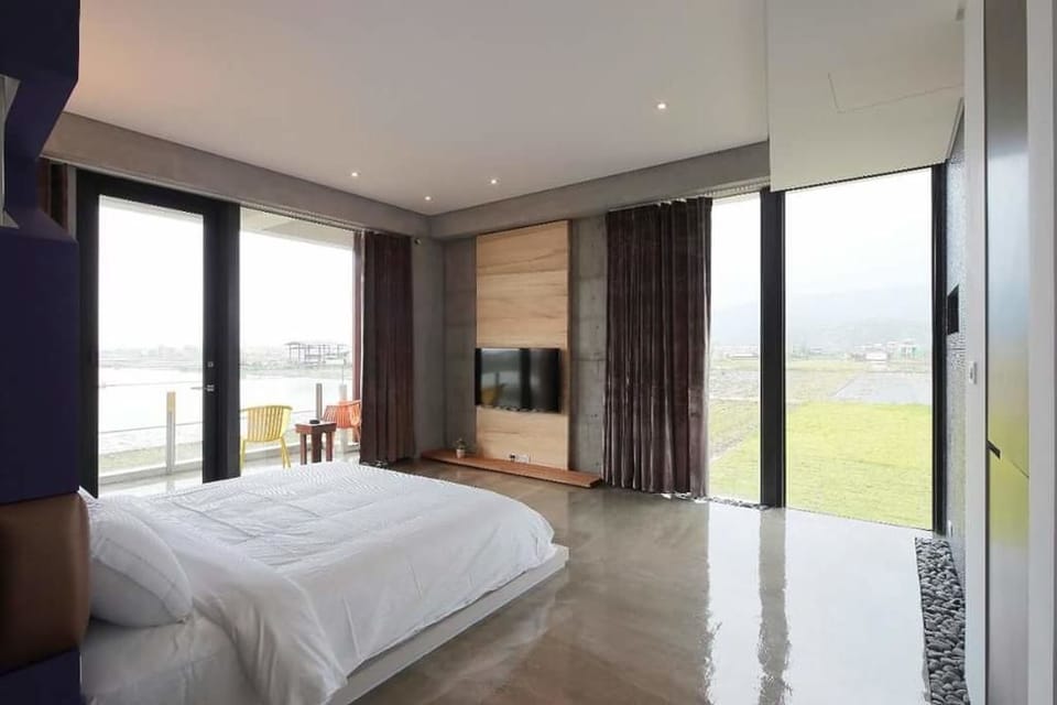 Double Room (C) | Blackout drapes, free cribs/infant beds, free WiFi, bed sheets