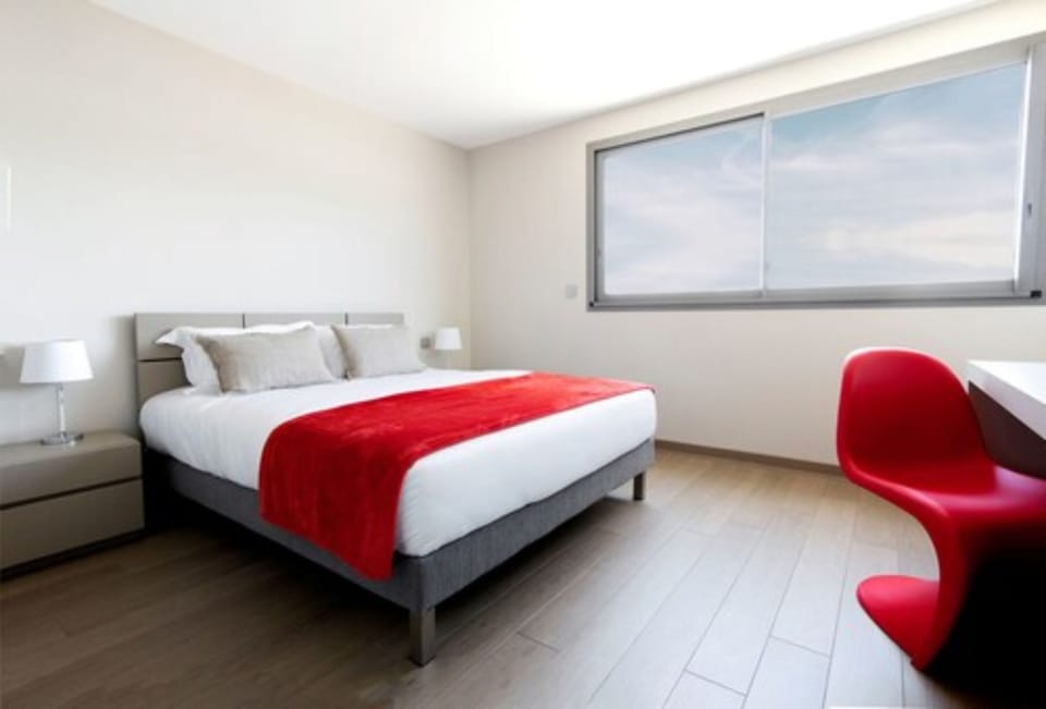 In-room safe, soundproofing, iron/ironing board, free cribs/infant beds