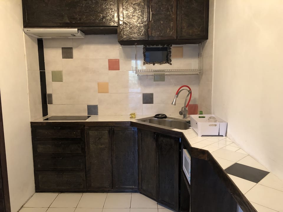 Fridge, microwave, toaster, cookware/dishes/utensils