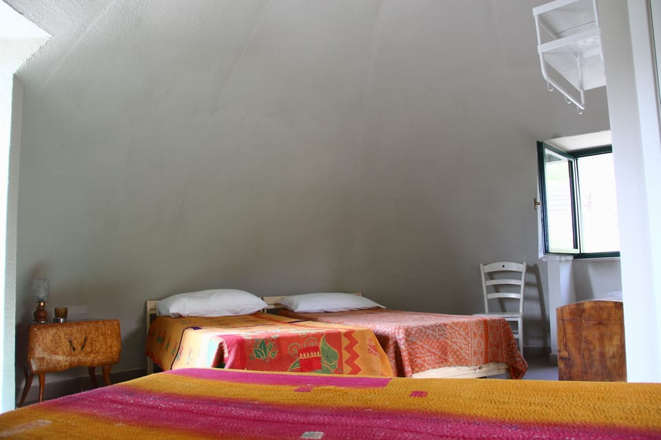 Bungalow, Mountain View | Desk, soundproofing, bed sheets