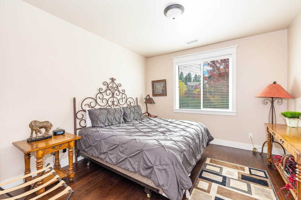 Bedroom #2 - King Bed - Downstairs