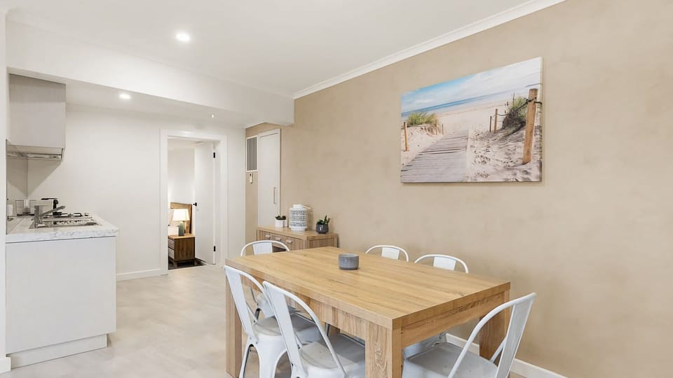 Ellerina Intimate and inviting Kitchen and Dining area 