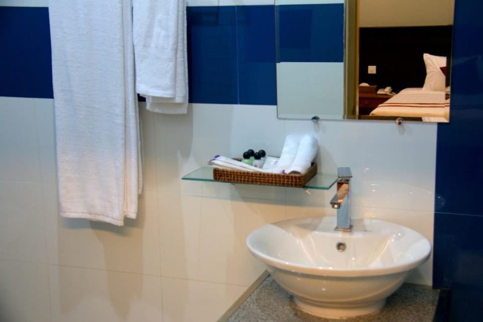 Superior Room | Bathroom sink